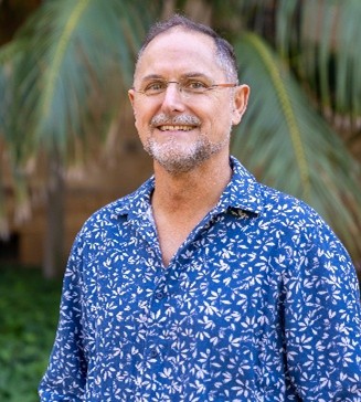 Dr Theo Evans